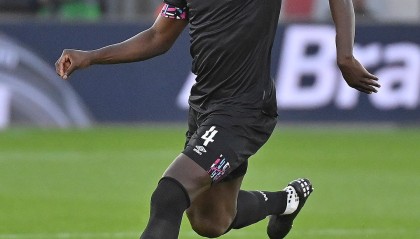 百家乐游戏-官宣前崩盘？祖马签约泰山突曝双变数，体检与授权书同时亮红灯