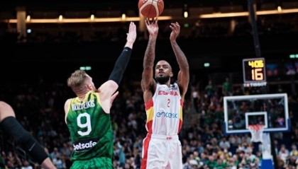 【观点】归化再成热点 中国男篮该不该走这条路？